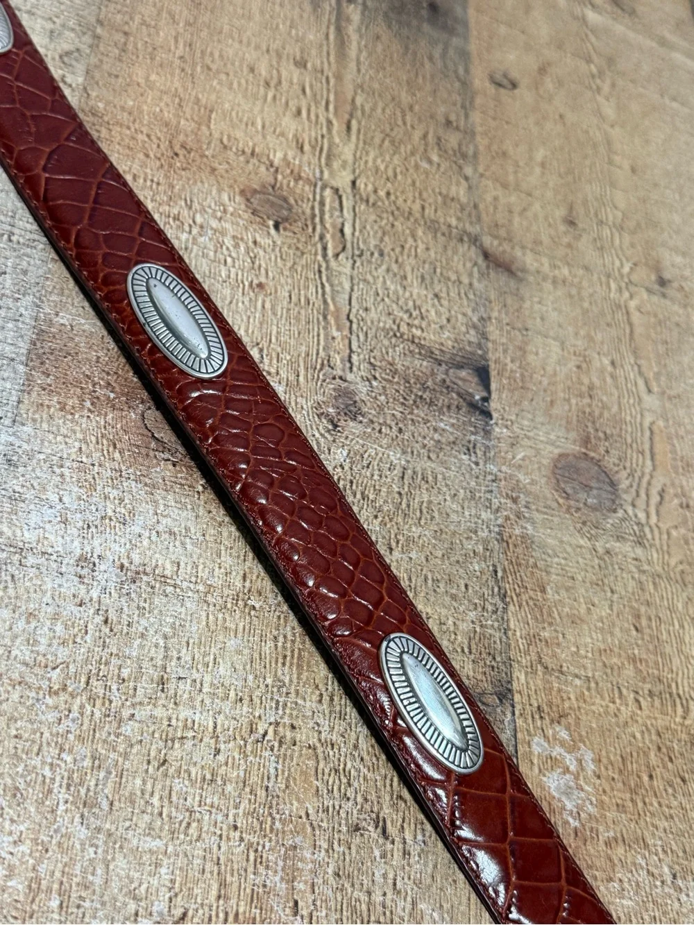 Aquarius Golf Belt Men's 34 Genuine Leather Reddish Brown  Silvertone Medallion